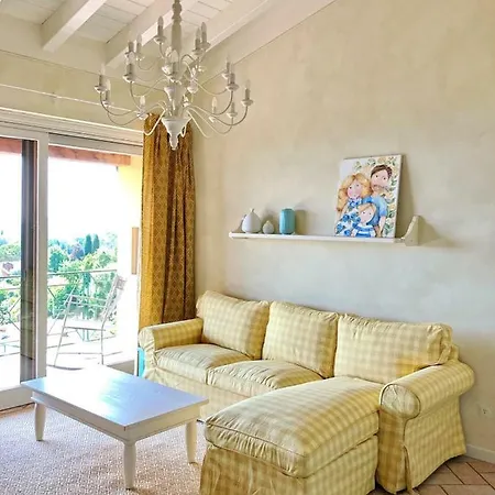 Alice's Nest-lake View House *